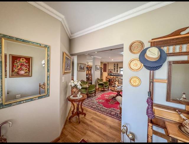 3 BEDROOM HOUSE FOR SALE IN MIDSTREAM ESTATE